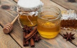 4 проверенных рецепта для чистки сосудов от холестерина на основе меда и корицы