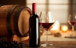 Как белое и красное вино влияет на сосуды:  расширяет или сужает их просветы?