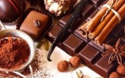 Научные факты о том, почему шоколад поднимает настроение и какие «гормоны счастья» в нем содержаться